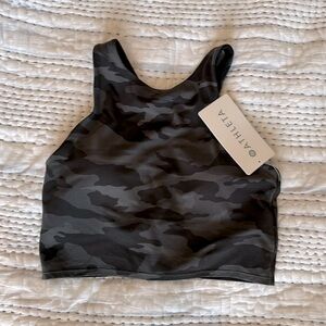 NWT ATHLETA A-C CUP CONCIOUS CROP IN BLK&GRY CAMO